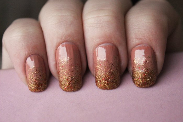 Gradient Glitter Nails