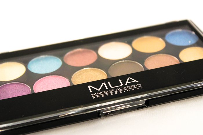 MUA_Makeup_Academy_Proffesional_Eyeshadow_Palette-1