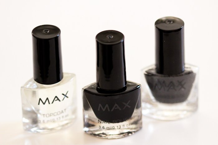 action_max_caviar_nails_review_swatch-7971