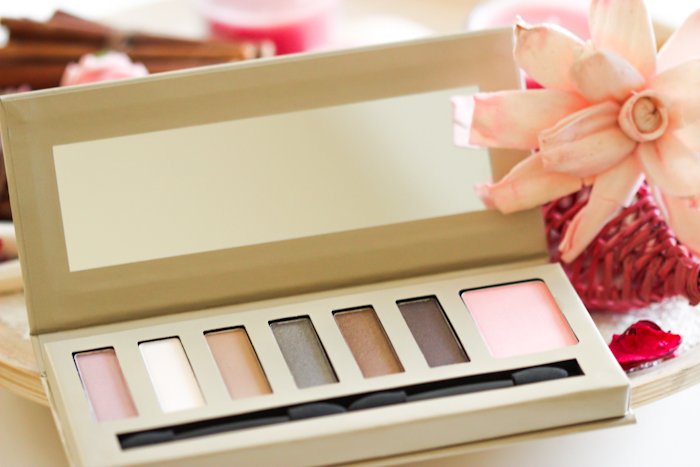 barry_m_palette_swatches-8009